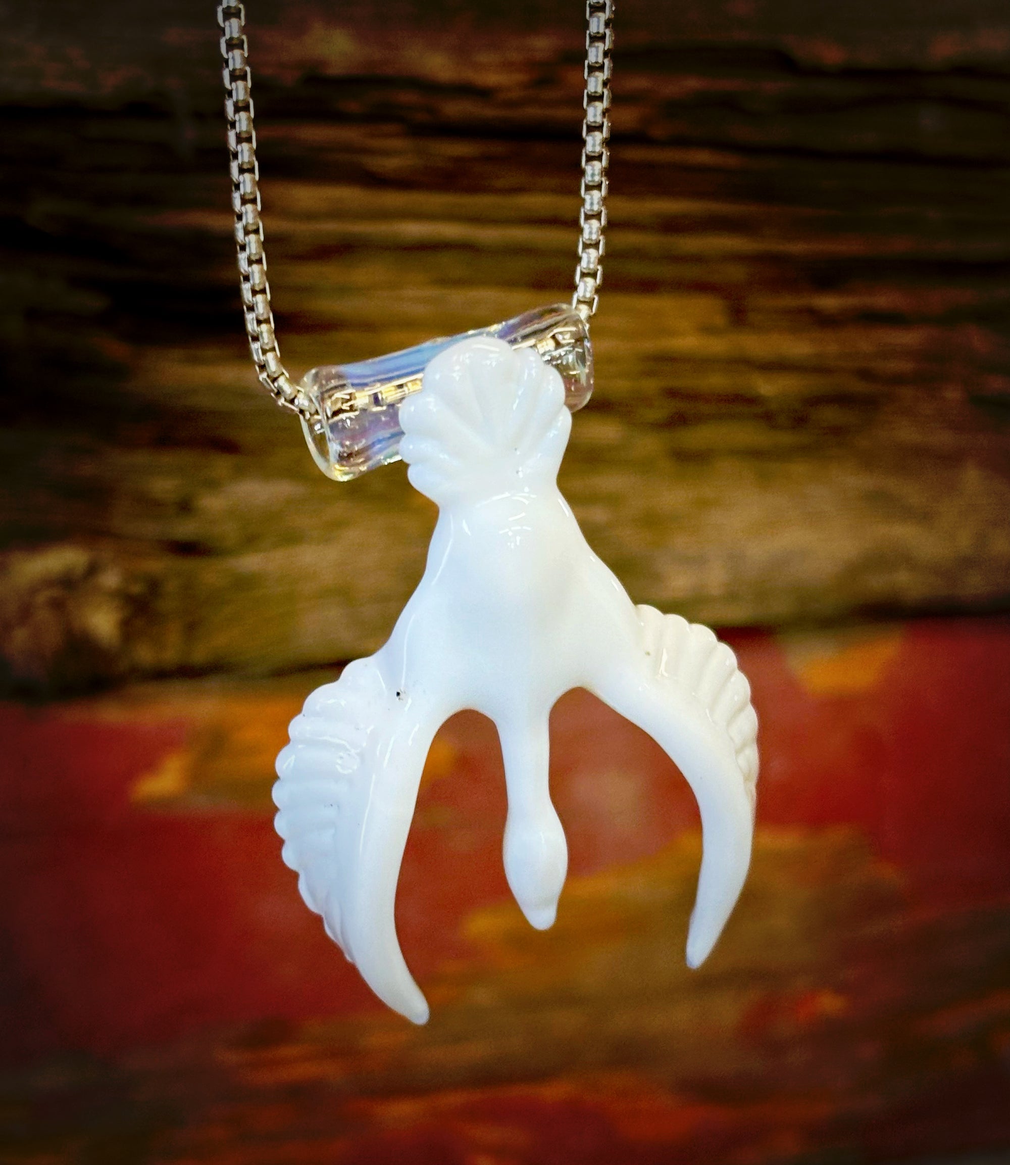 Swan Fly Pendant