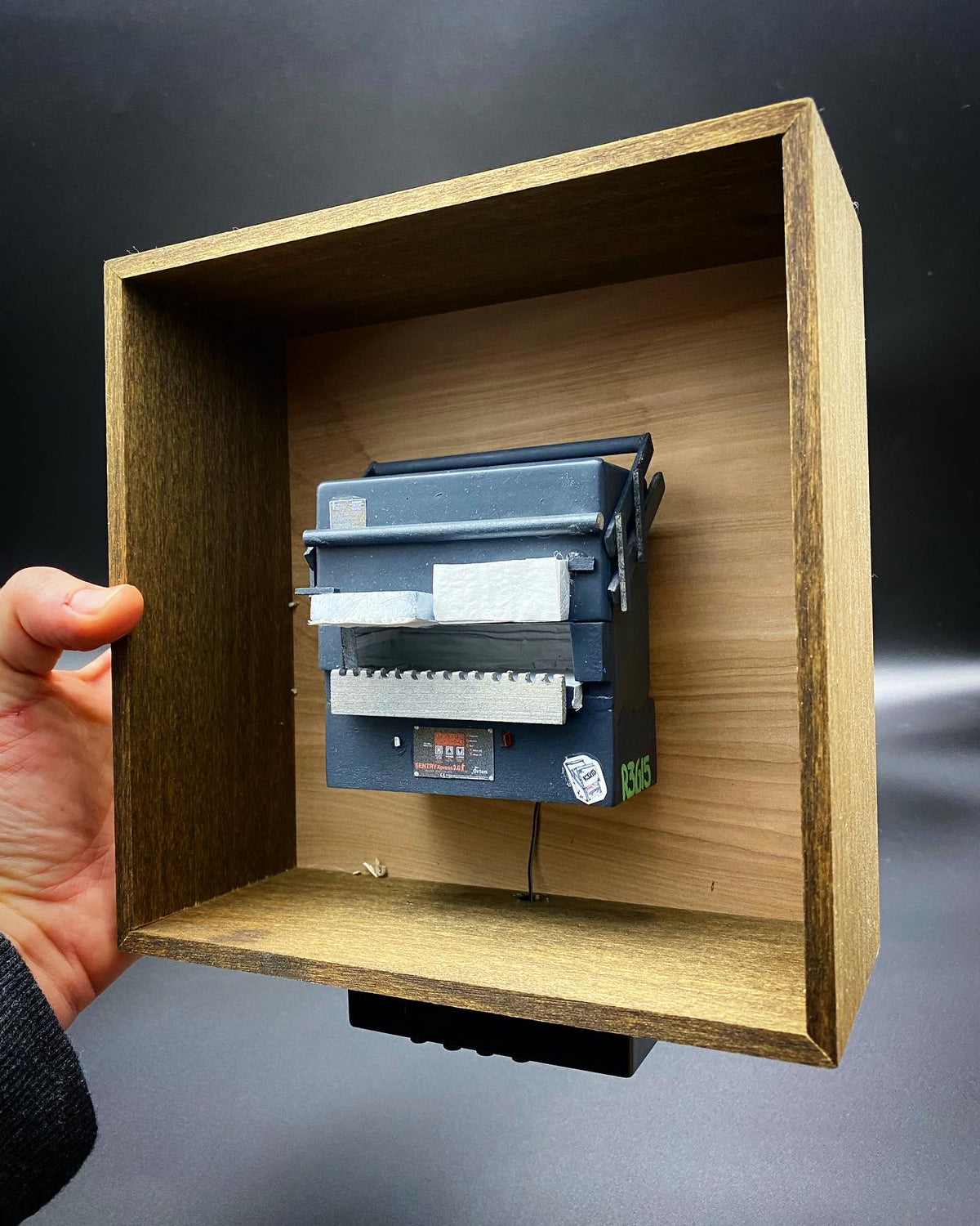 AIM 9169 Kiln Miniature Nightlight